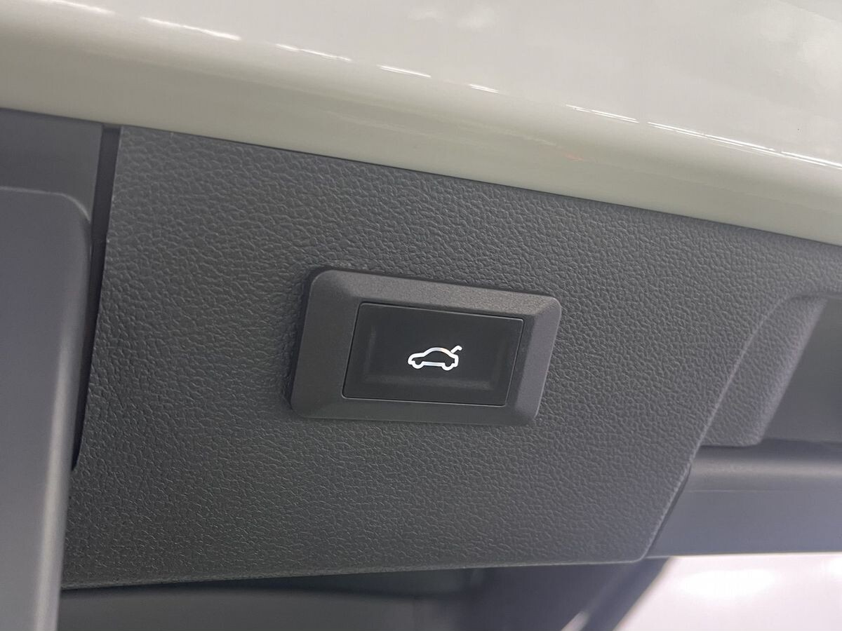 Volkswagen Tharu 2022 - фото автомобиля