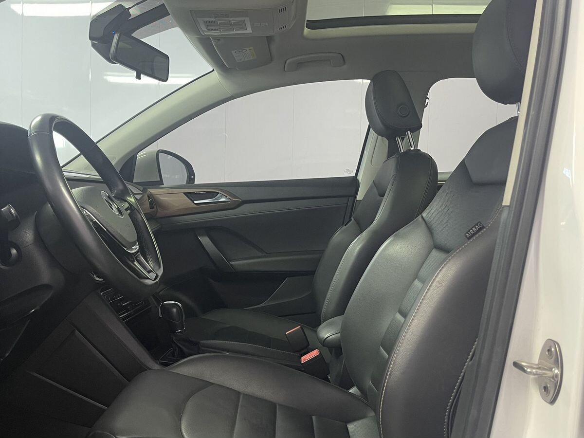 Volkswagen Tharu 2022 - фото автомобиля