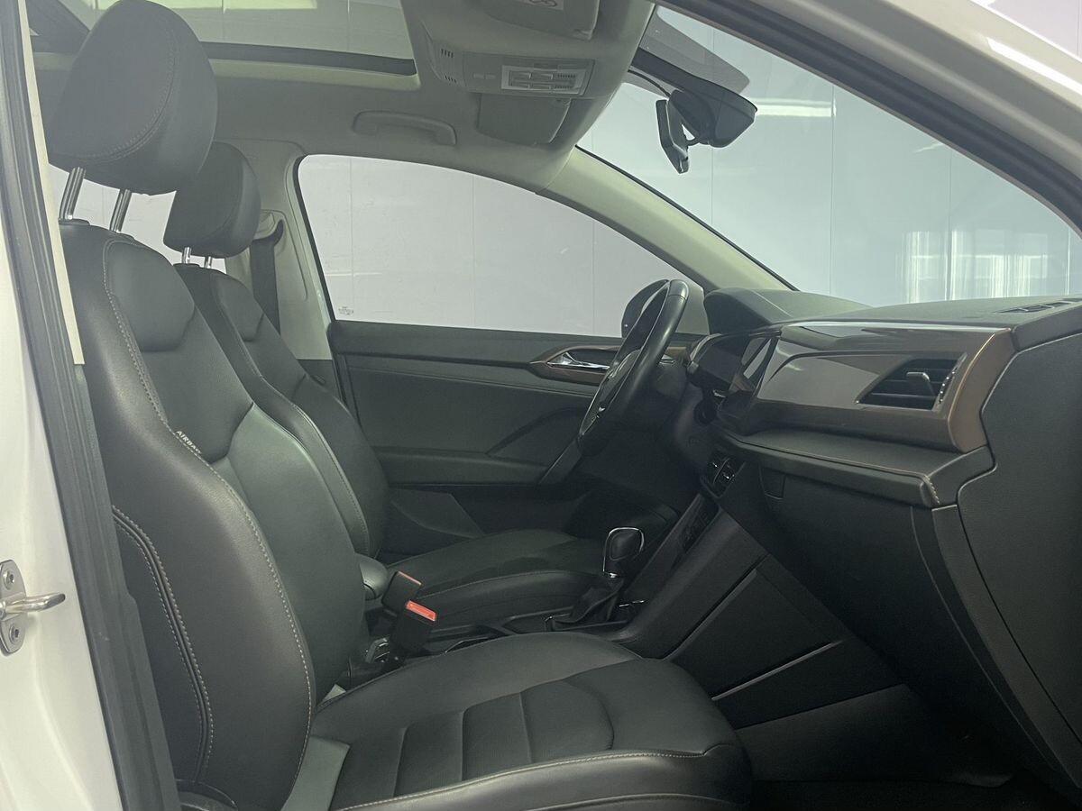 Volkswagen Tharu 2022 - фото автомобиля