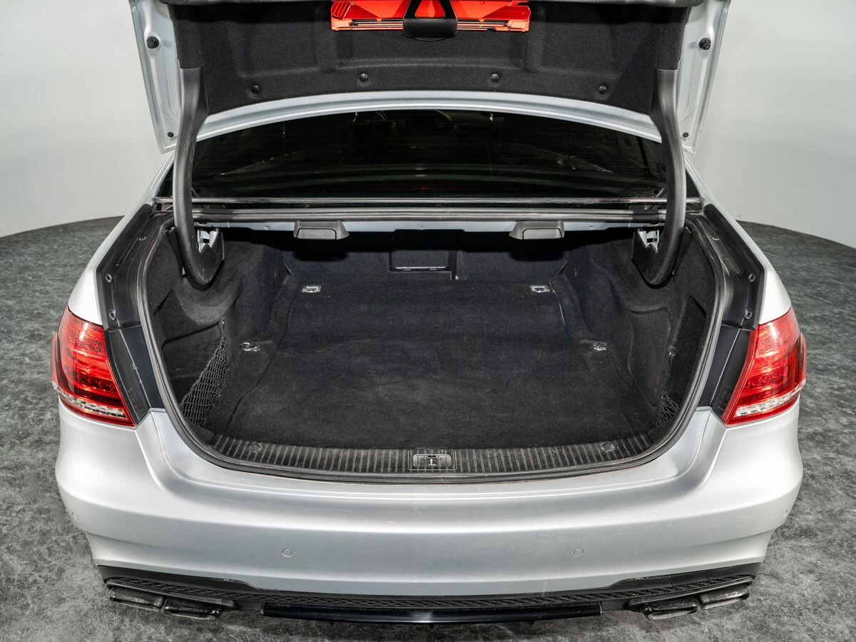 Mercedes-Benz E-Класс 2013 - фото автомобиля