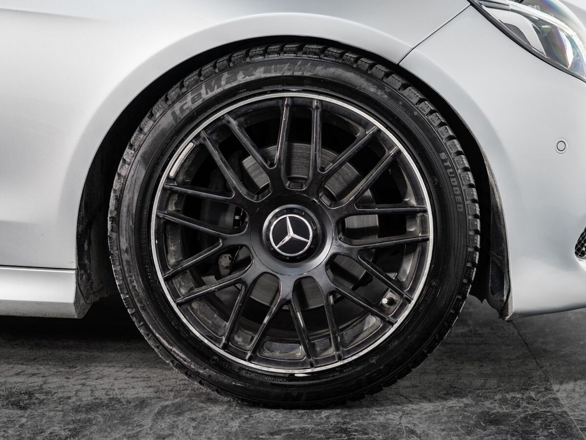 Mercedes-Benz E-Класс 2013 - фото автомобиля