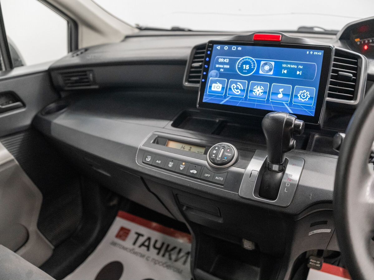 Honda Freed 2009 - фото автомобиля