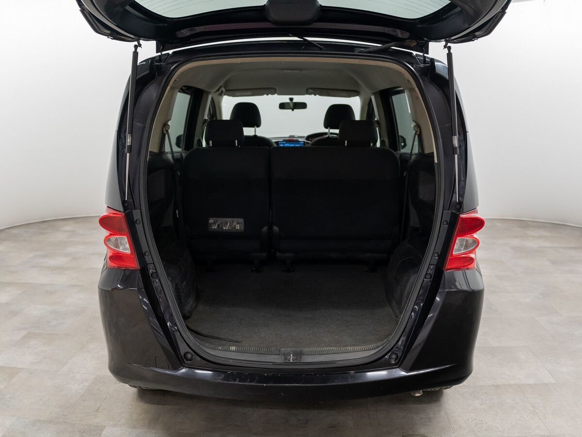Honda Freed 2009 - фото автомобиля