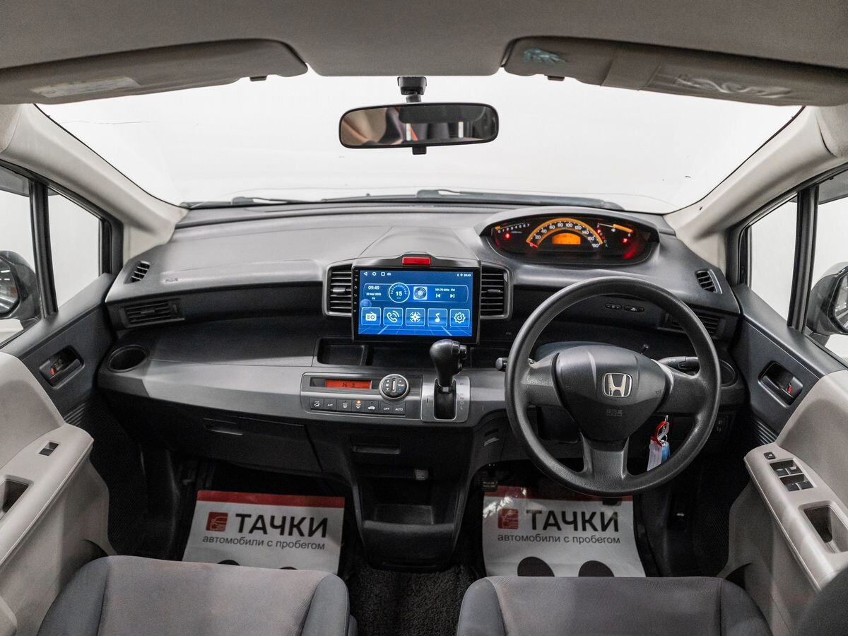 Honda Freed 2009 - фото автомобиля