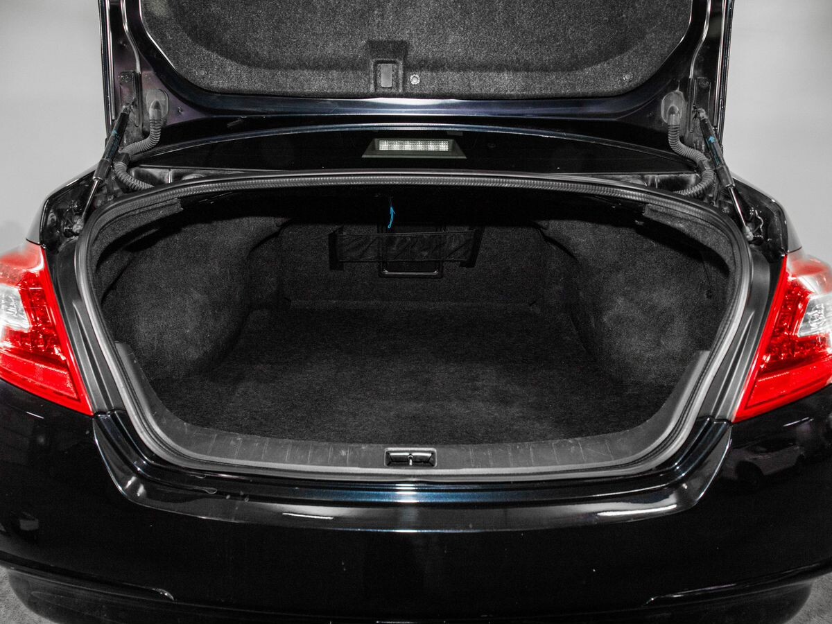 Nissan Teana 2010 - фото автомобиля