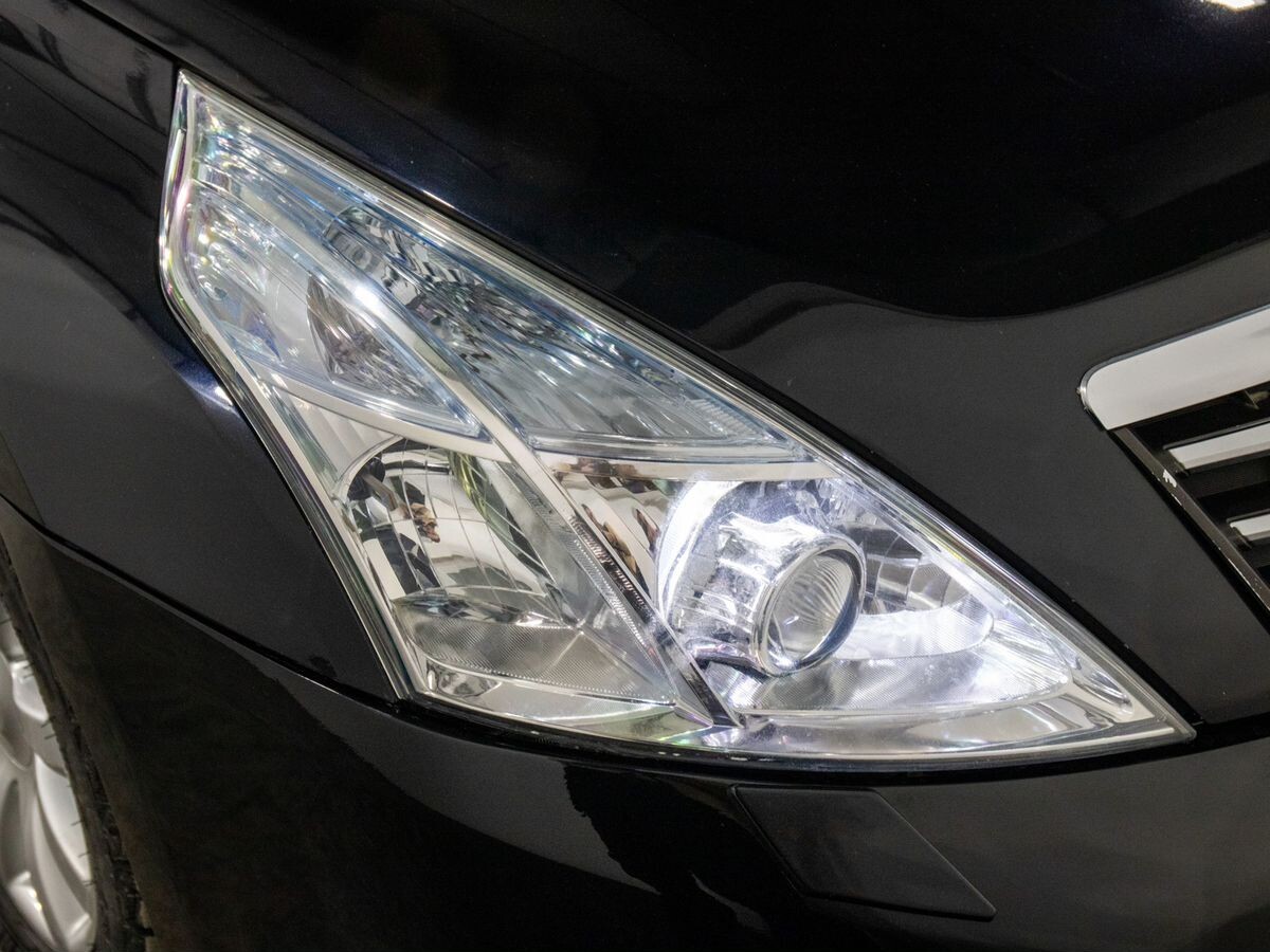 Nissan Teana 2010 - фото автомобиля