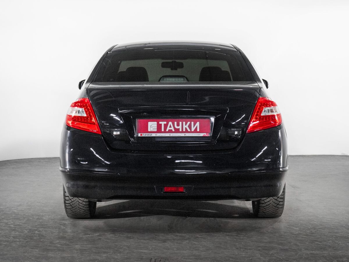 Nissan Teana 2010 - фото автомобиля