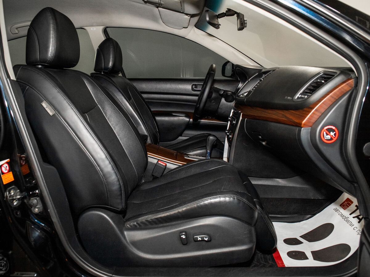 Nissan Teana 2010 - фото автомобиля