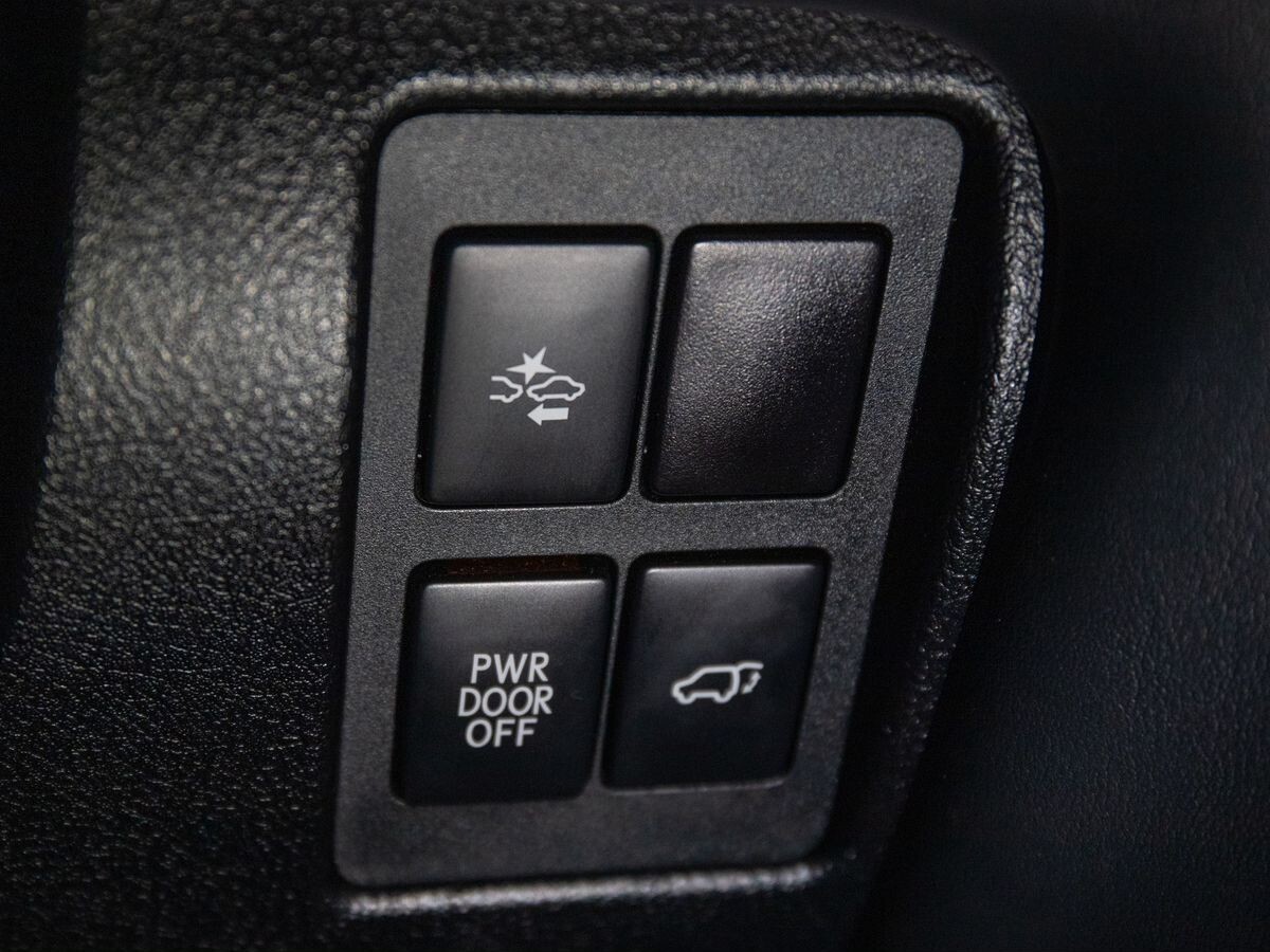 Lexus LX 2020 - фото автомобиля