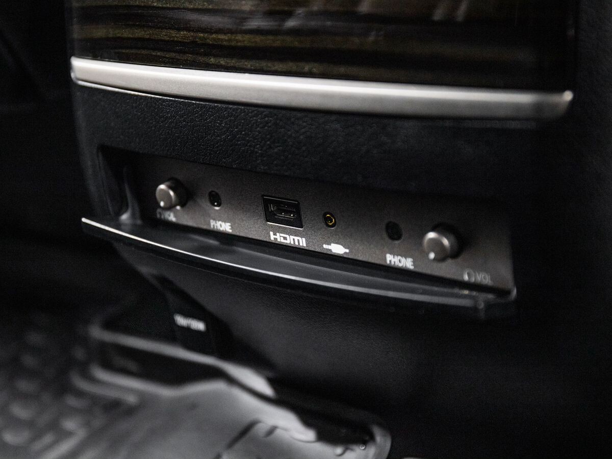 Lexus LX 2020 - фото автомобиля