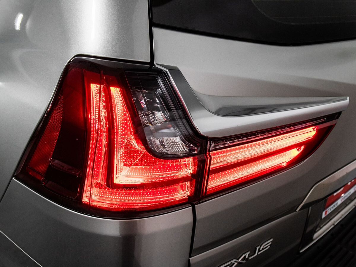 Lexus LX 2020 - фото автомобиля