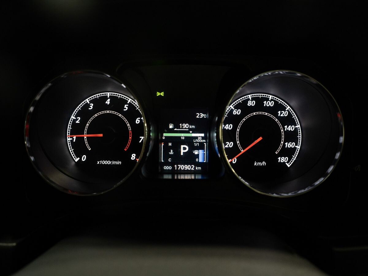 Mitsubishi Delica D:5 2012 - фото автомобиля