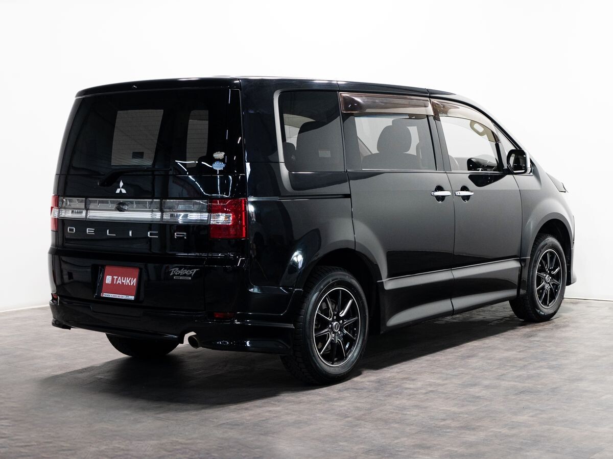 Mitsubishi Delica D:5 2012 - фото автомобиля