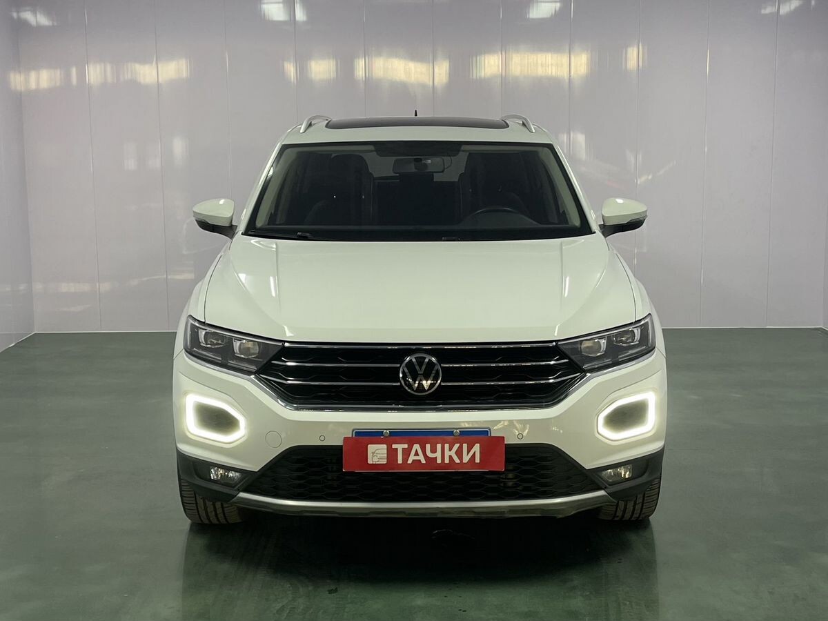 Volkswagen T-Roc 2022 - фото автомобиля
