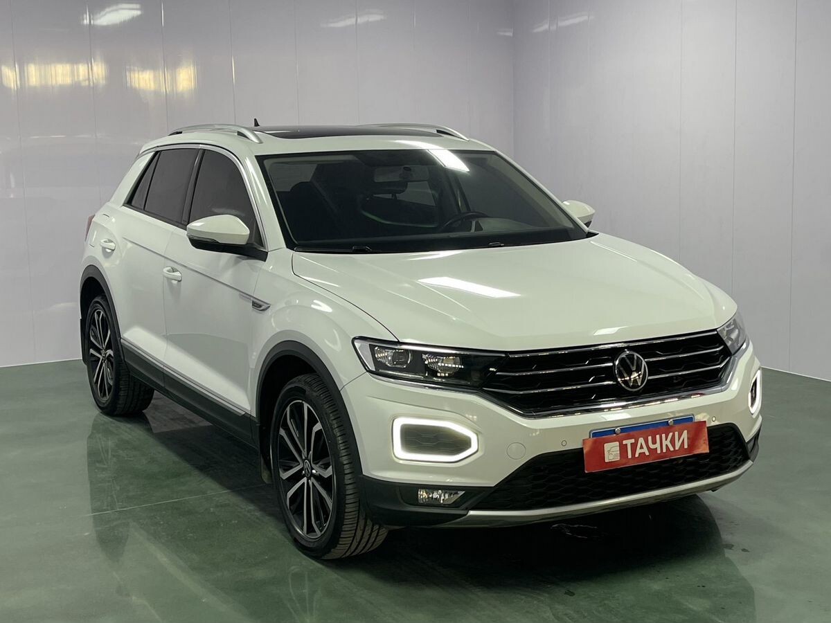 Volkswagen T-Roc 2022 - фото автомобиля