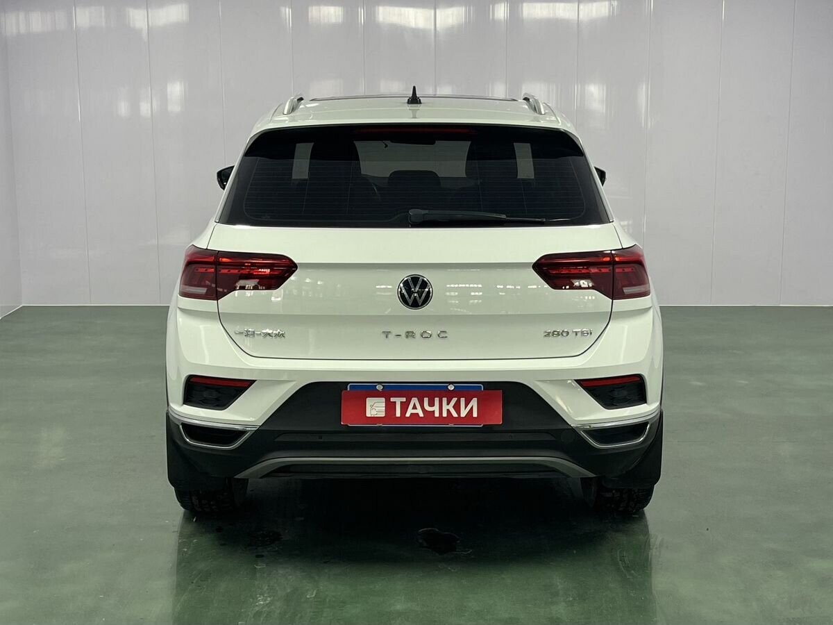 Volkswagen T-Roc 2022 - фото автомобиля