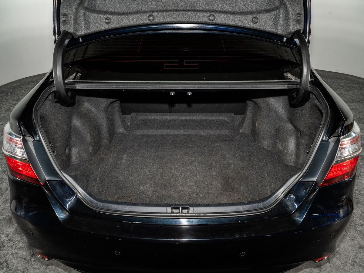 Toyota Camry 2017 - фото автомобиля