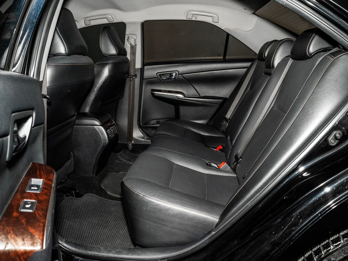 Toyota Camry 2017 - фото автомобиля