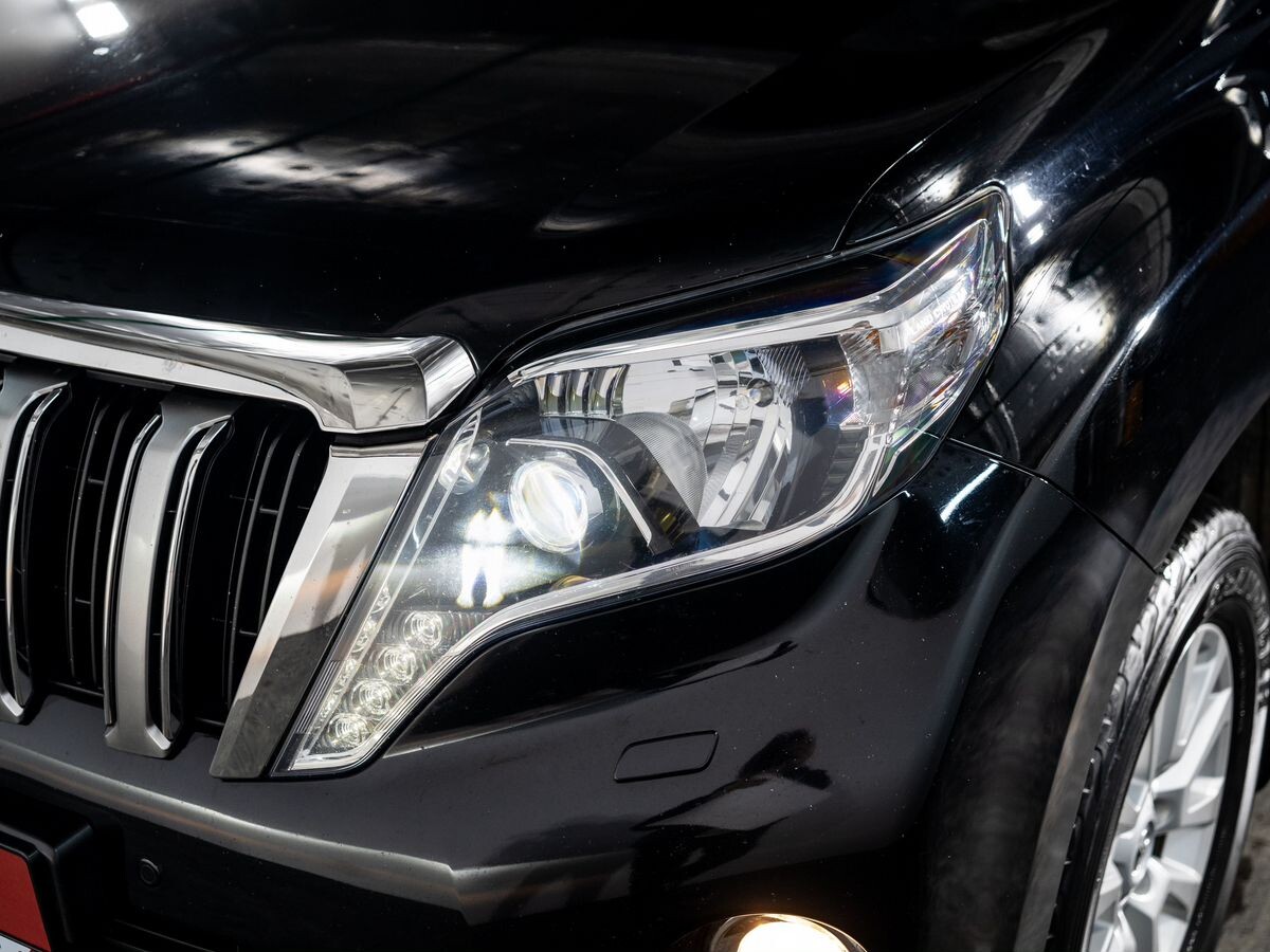 Toyota Land Cruiser Prado 2015 - фото автомобиля