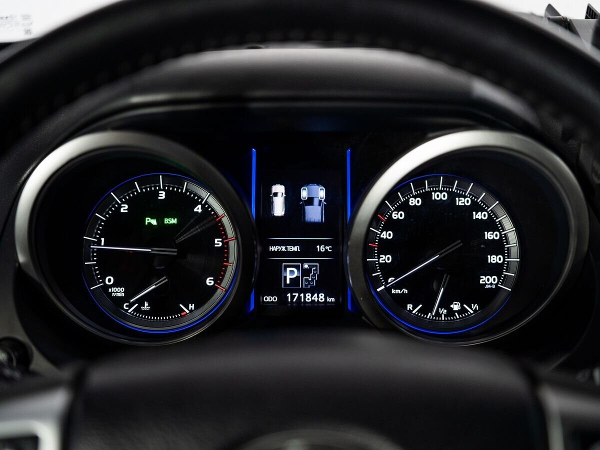 Toyota Land Cruiser Prado 2015 - фото автомобиля