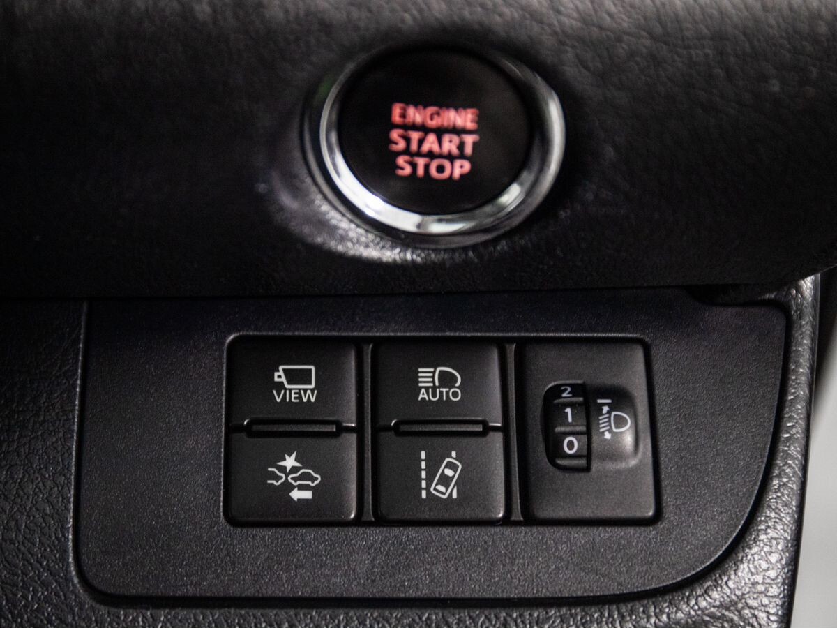 Toyota Sienta 2020 - фото автомобиля