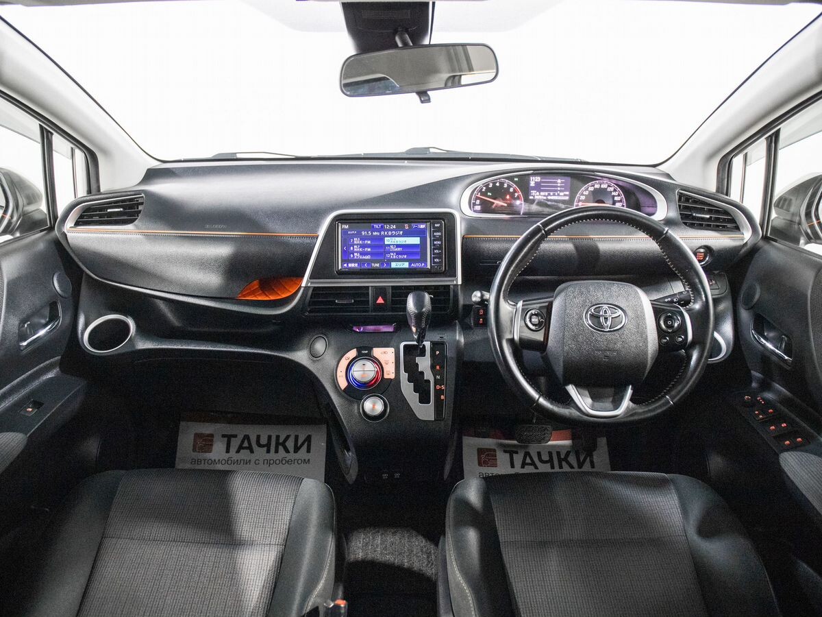 Toyota Sienta 2020 - фото автомобиля