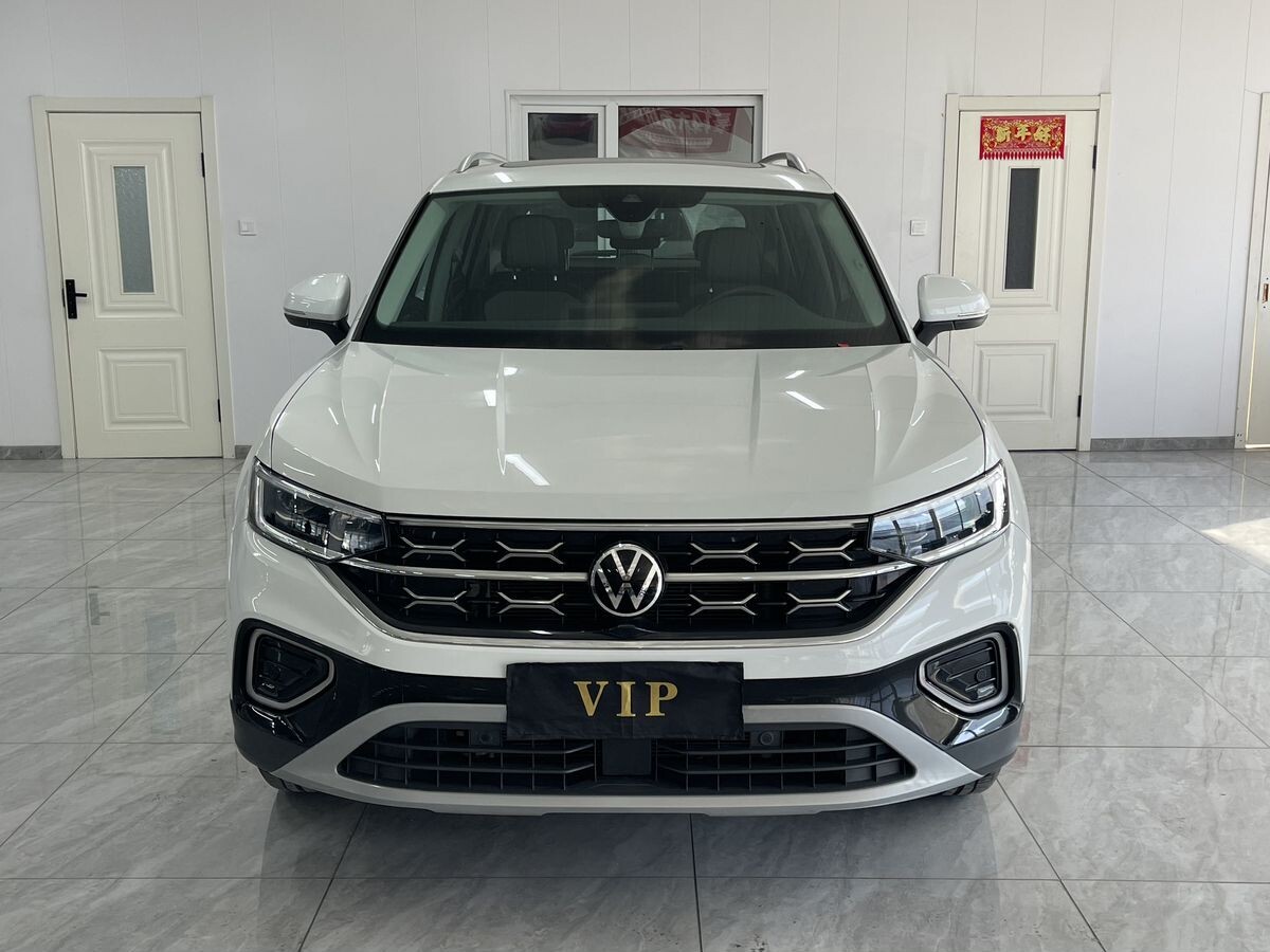 Volkswagen Tayron 2023 - фото автомобиля