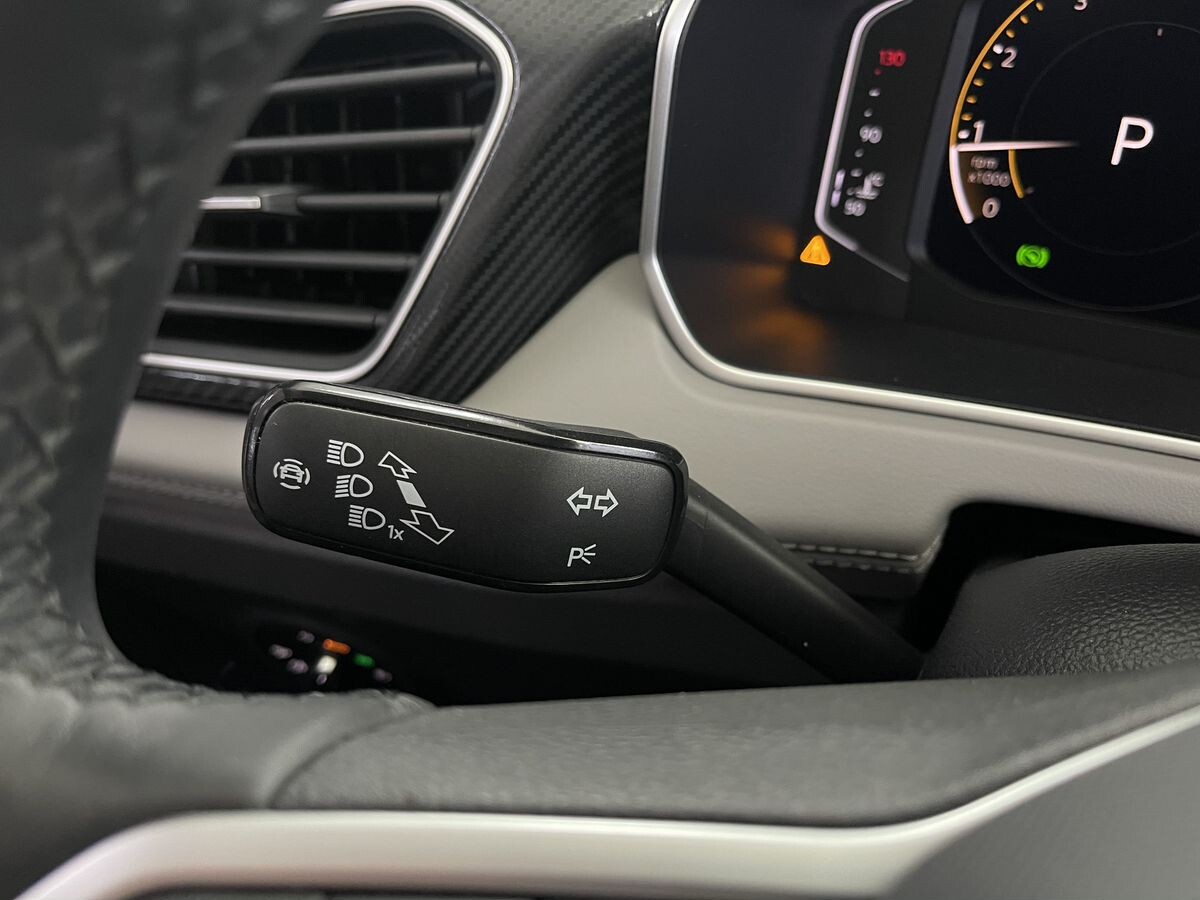 Volkswagen Tayron 2023 - фото автомобиля