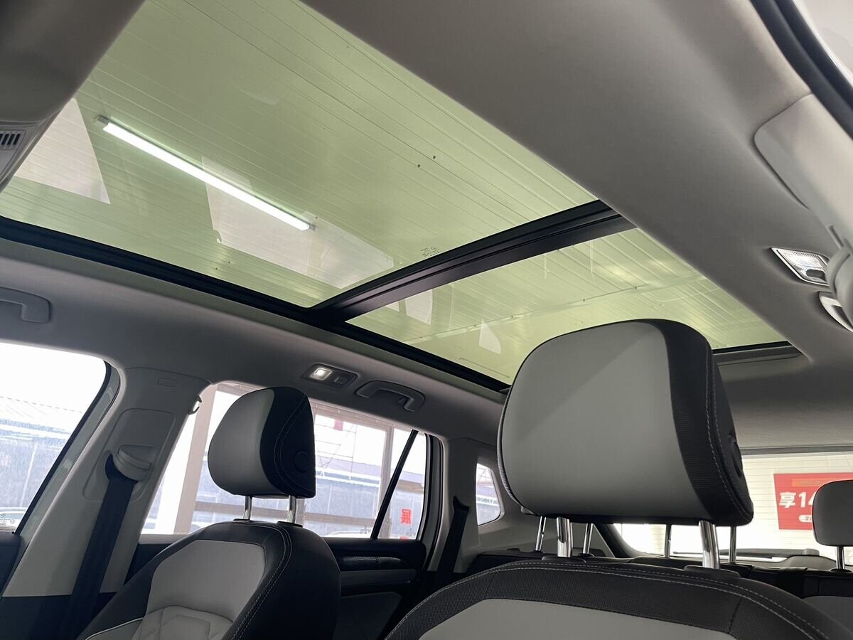 Volkswagen Tayron 2023 - фото автомобиля