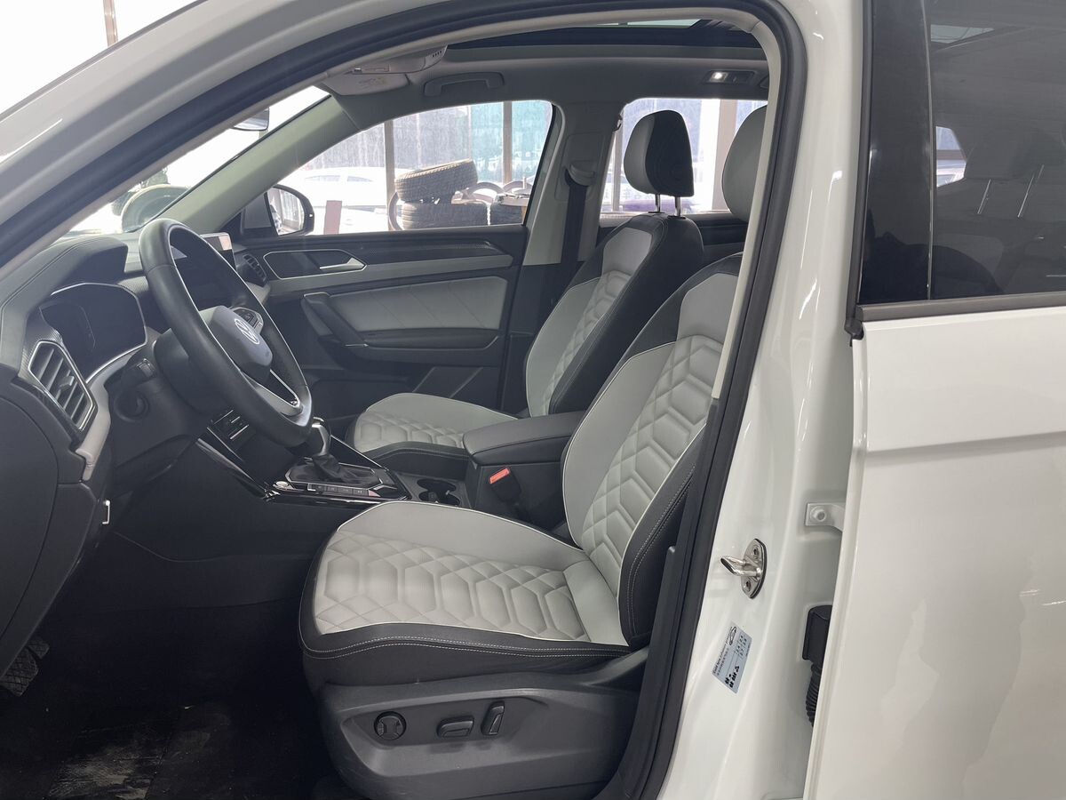 Volkswagen Tayron 2023 - фото автомобиля