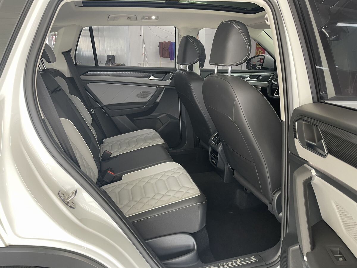 Volkswagen Tayron 2023 - фото автомобиля