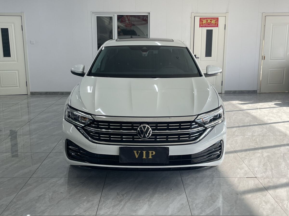 Volkswagen Sagitar 2022 - фото автомобиля