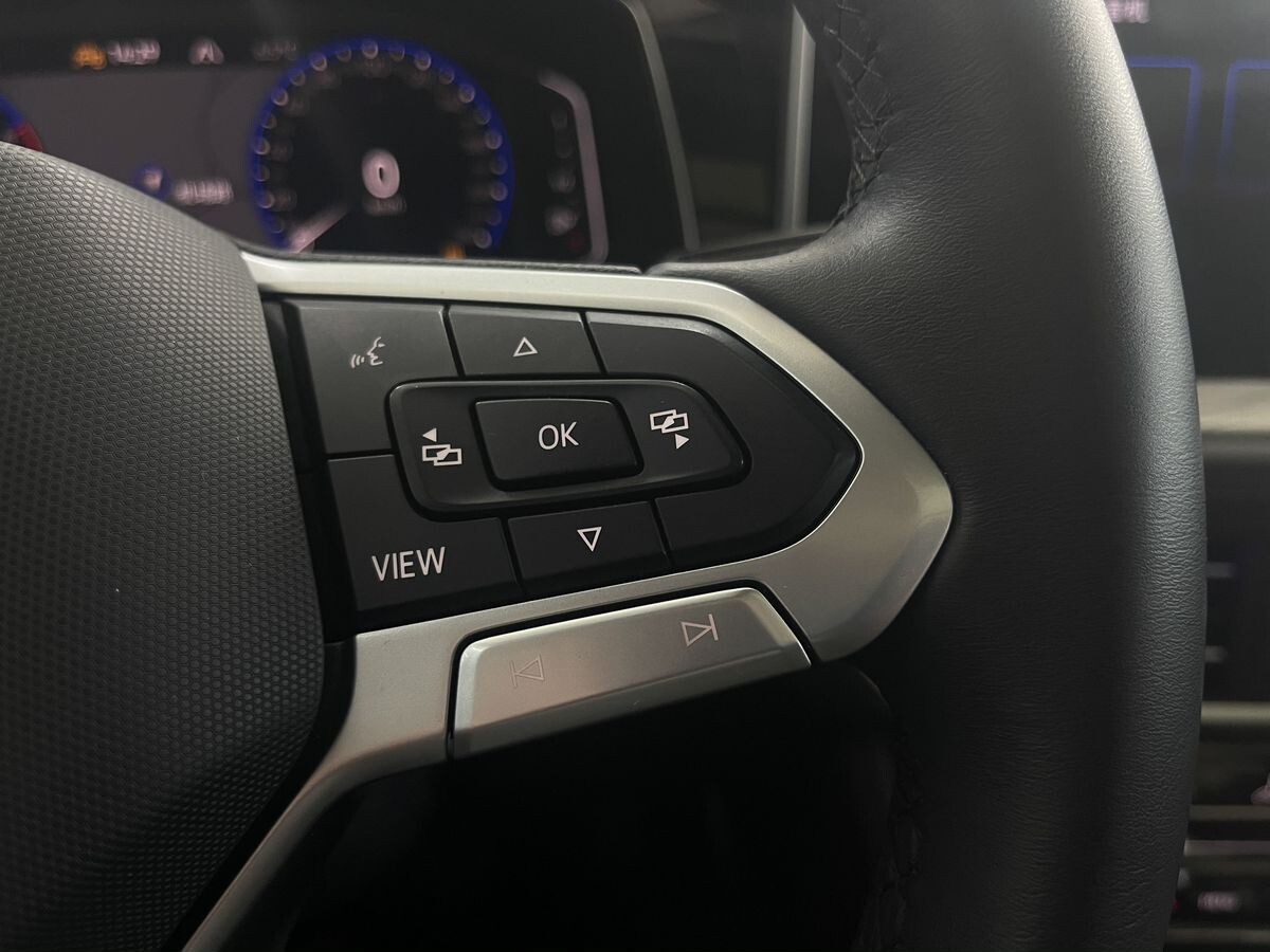 Volkswagen Sagitar 2022 - фото автомобиля