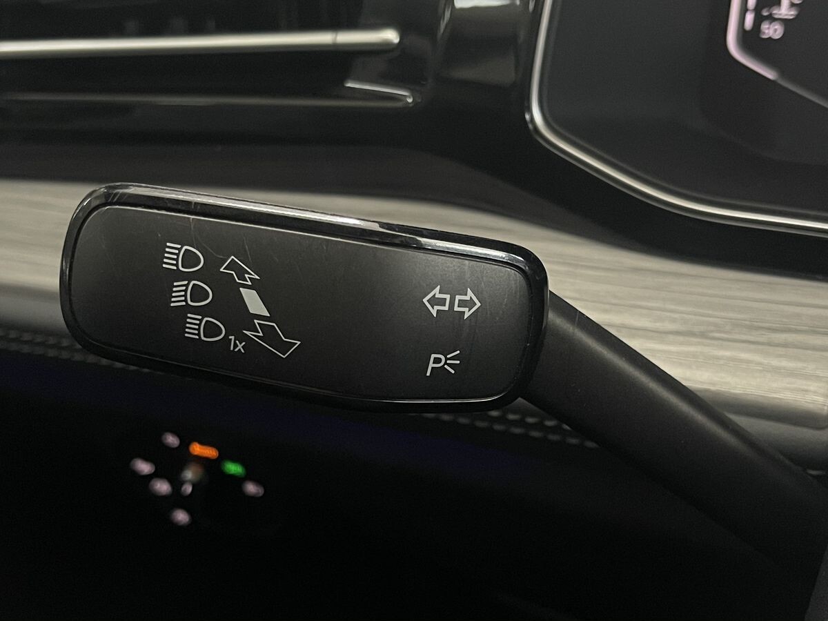 Volkswagen Sagitar 2022 - фото автомобиля