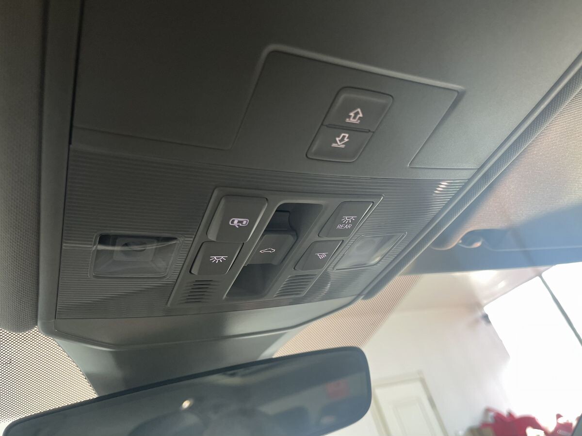 Volkswagen Sagitar 2022 - фото автомобиля