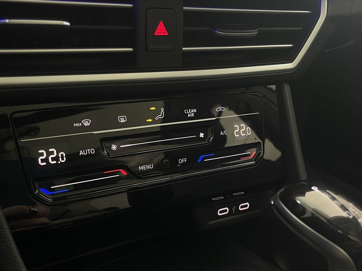 Volkswagen Sagitar 2022 - фото автомобиля