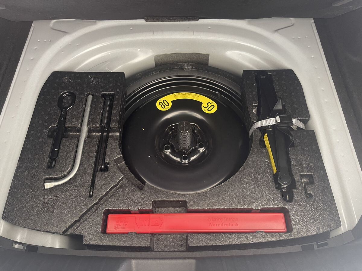 Volkswagen Sagitar 2022 - фото автомобиля