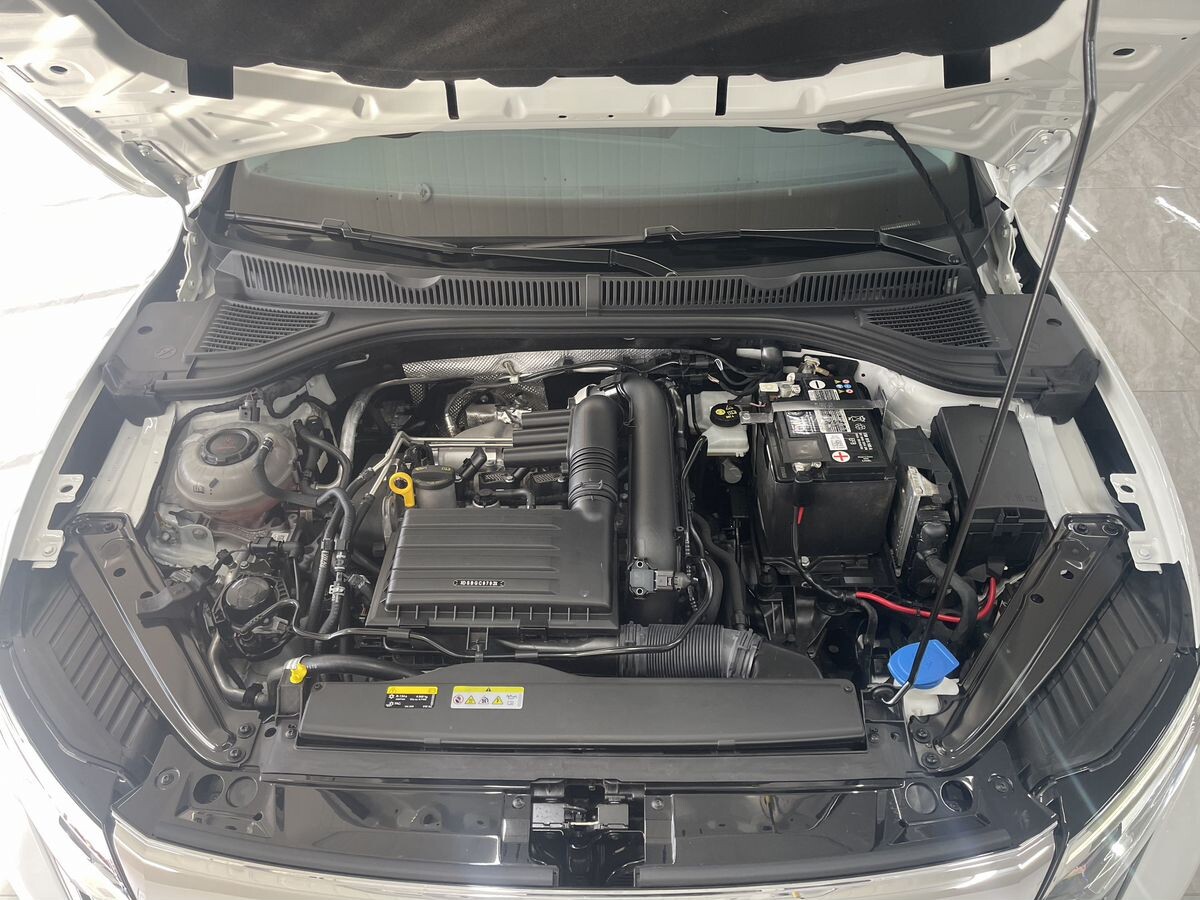 Volkswagen Sagitar 2022 - фото автомобиля