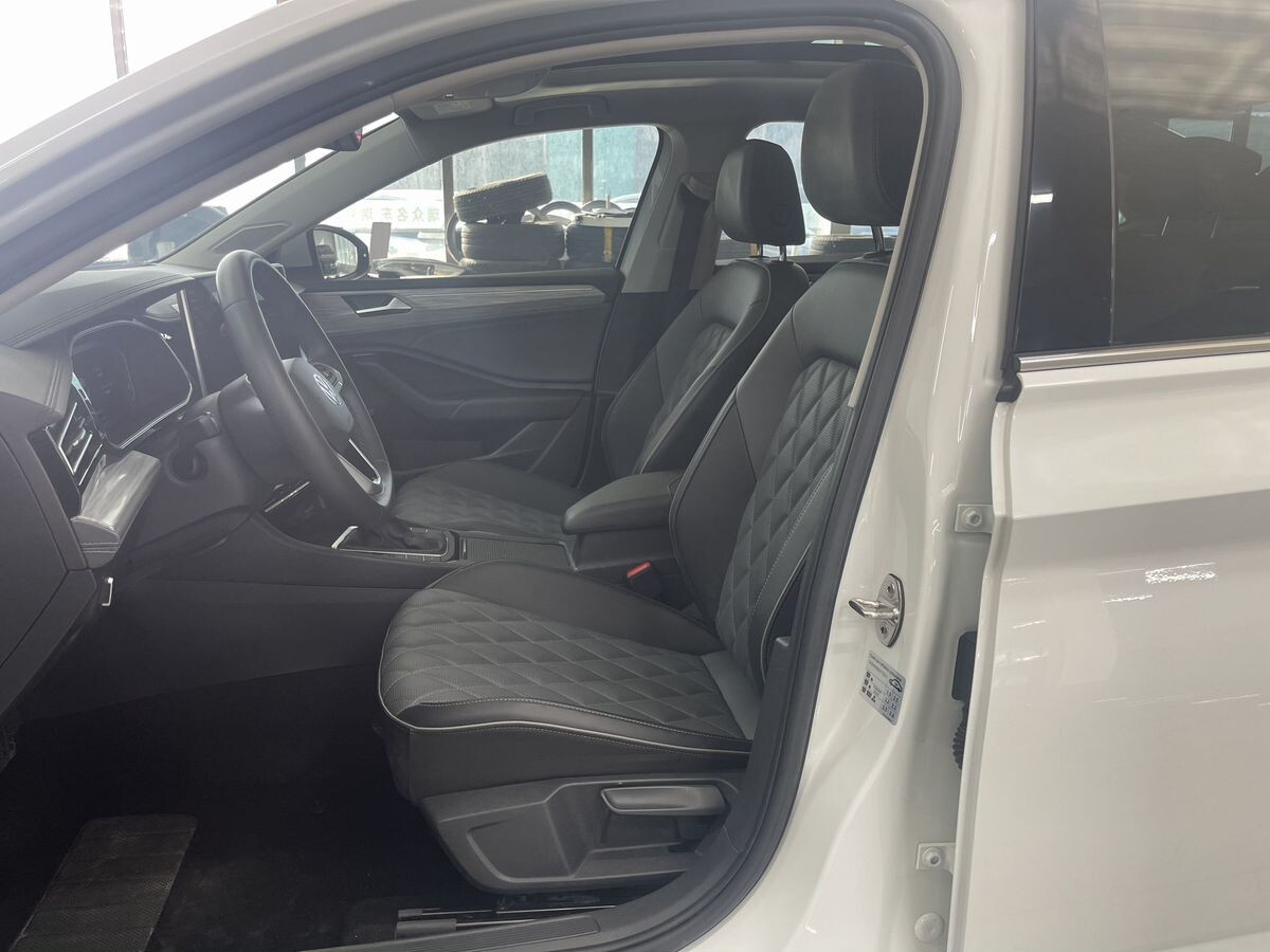 Volkswagen Sagitar 2022 - фото автомобиля