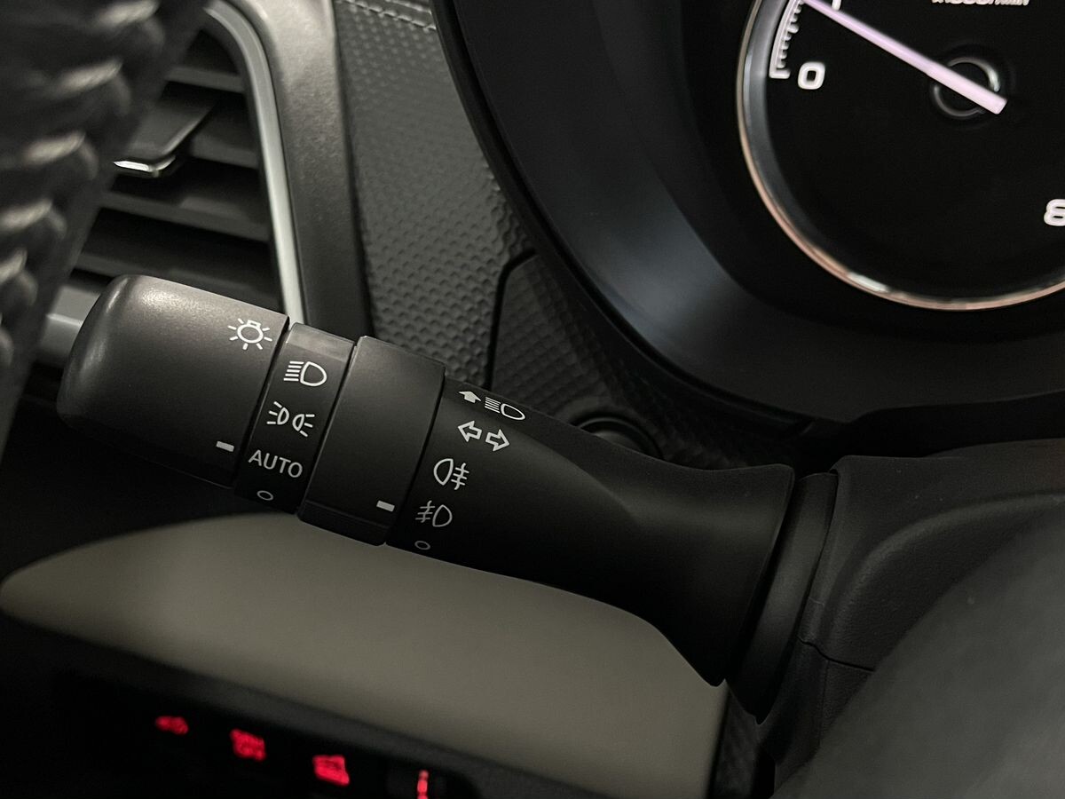 Subaru Forester 2021 - фото автомобиля