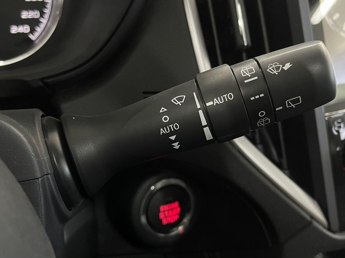 Subaru Forester 2021 - фото автомобиля