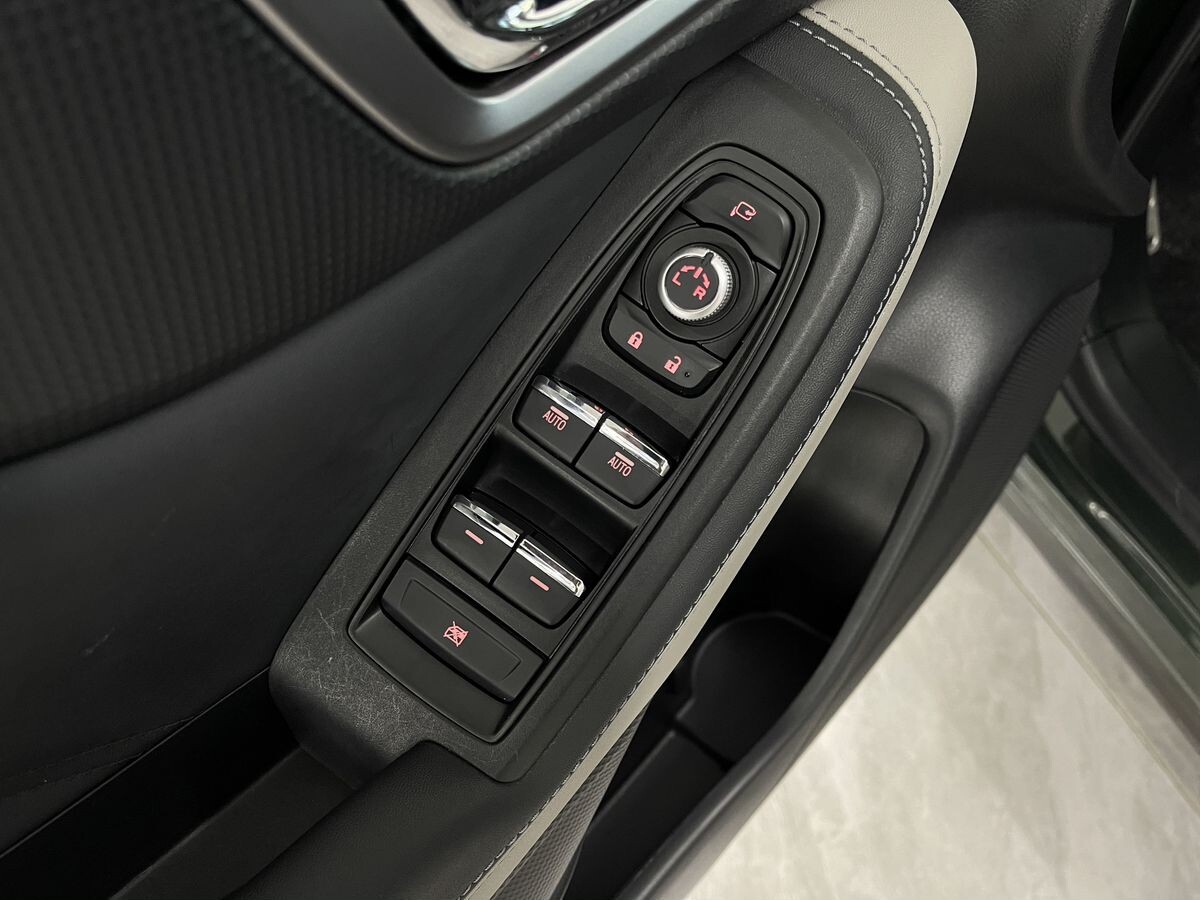 Subaru Forester 2021 - фото автомобиля