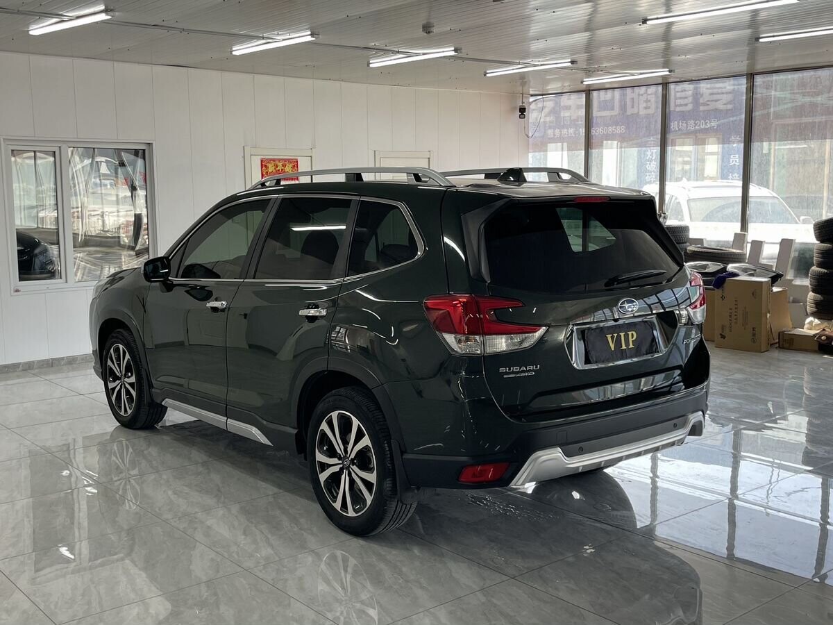 Subaru Forester 2021 - фото автомобиля