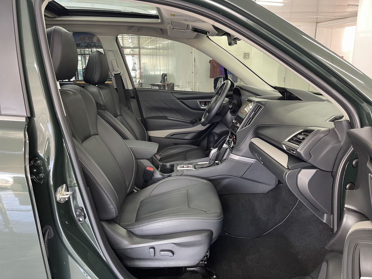 Subaru Forester 2021 - фото автомобиля