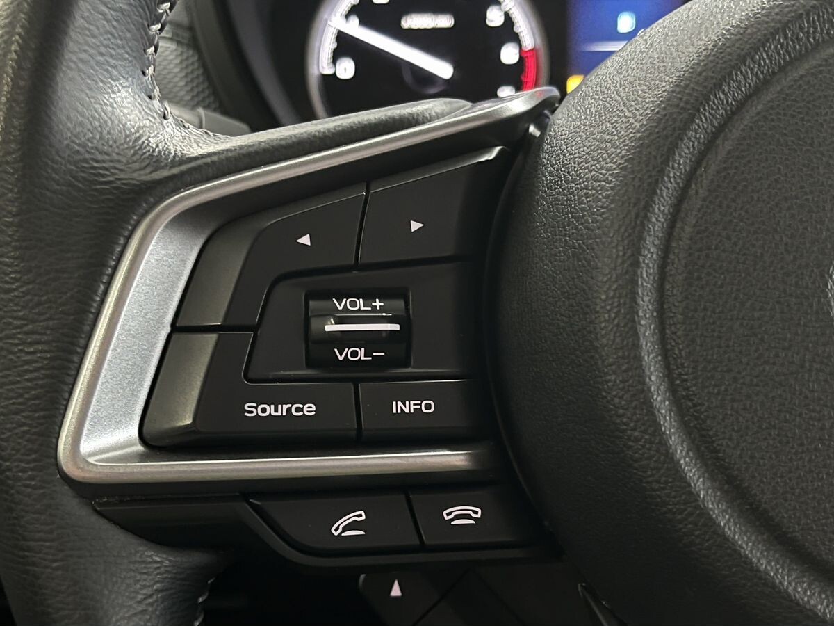 Subaru Forester 2022 - фото автомобиля