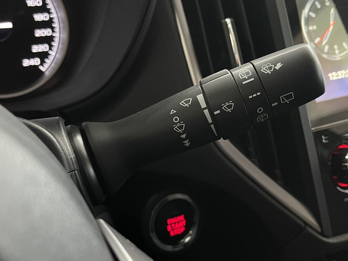 Subaru Forester 2022 - фото автомобиля