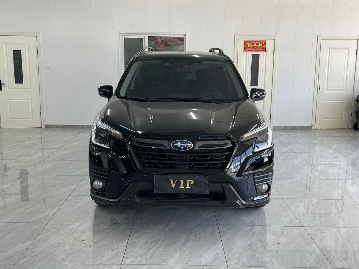 Subaru Forester 2022 - фото автомобиля