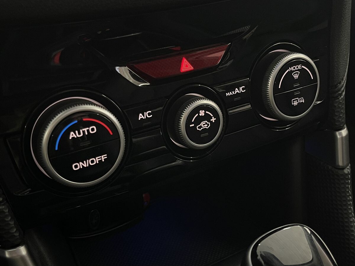 Subaru Forester 2022 - фото автомобиля