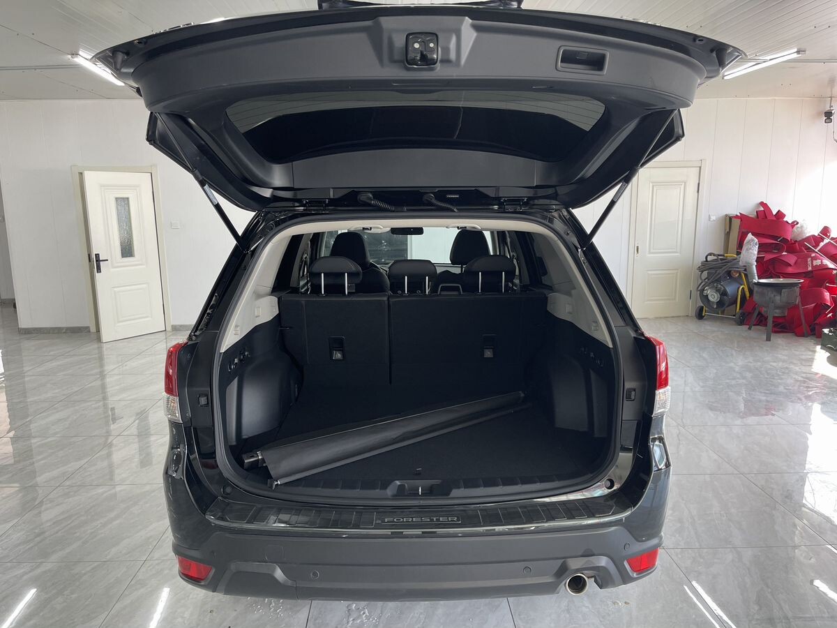 Subaru Forester 2022 - фото автомобиля