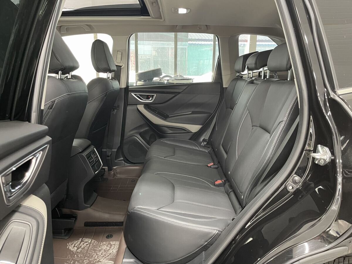 Subaru Forester 2022 - фото автомобиля